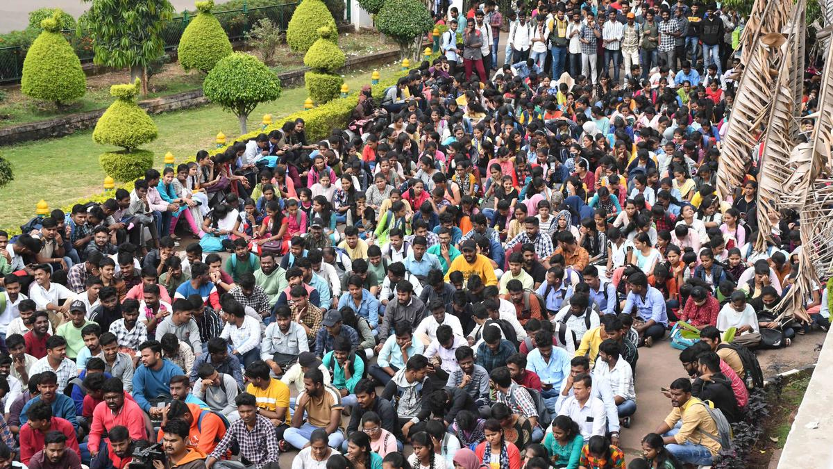 Karnatak University students stage protest against fee hike | Campusvarta