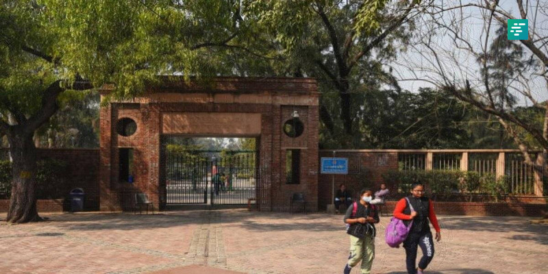 DU’s Exclusive Offer: Republic Day Participants to Get Special Chance for Missed Exams!
