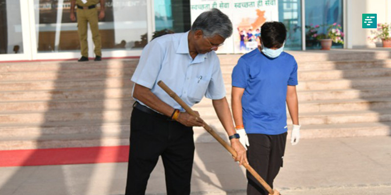 IIM Jammu holds Cleanliness Drive as a part of Swachhata Hi Sewa Campaign and pays tribute to Mahatma Gandhi, Lal Bahadur Shastri on their birth anniversary | Campusvarta